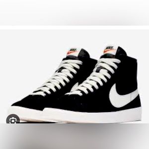 Black nike blazers